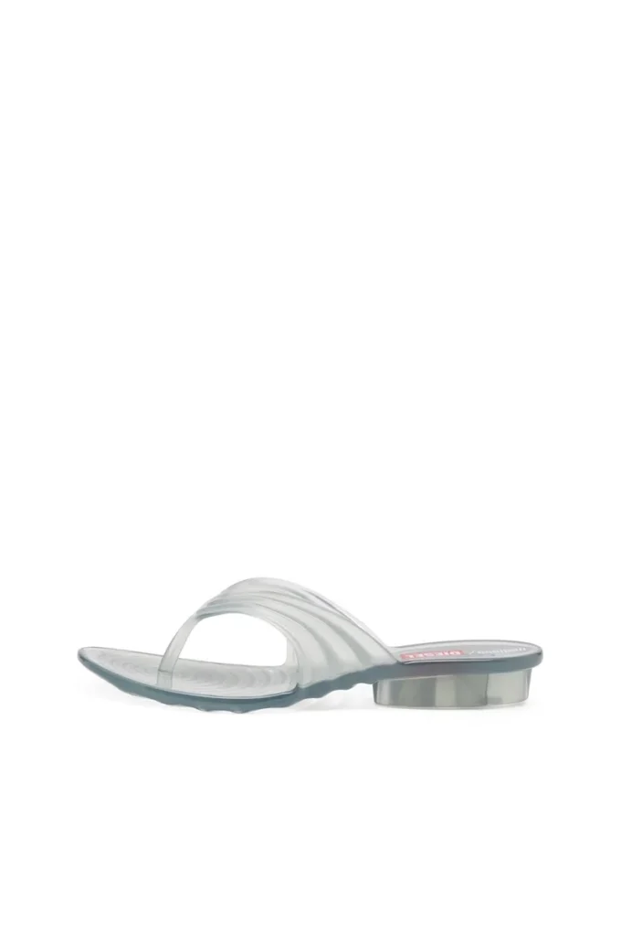 melissa quantum thong Melflex®’ten heykelimsi parmak arası terlikler