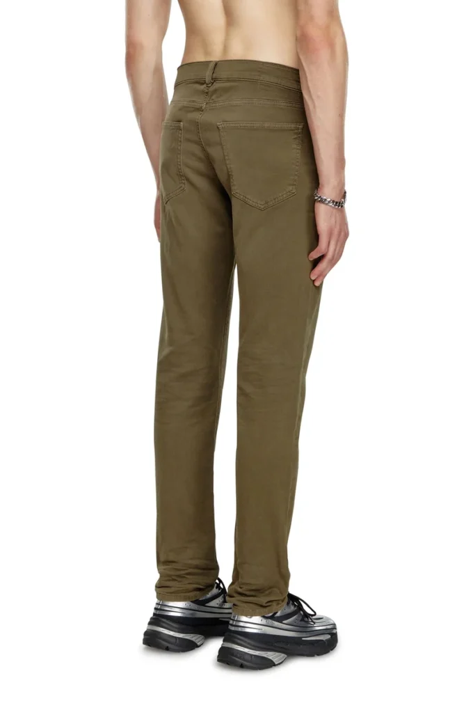 slim 2060 D-Strukt JoggJeans® 0670m En yakın mağazayı bul