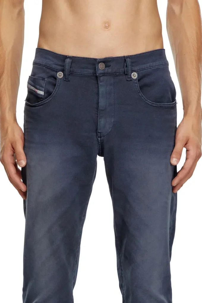 slim 2060 D-Strukt JoggJeans® 0670m En yakın mağazayı bul slim 2060 D-Strukt JoggJeans® 0670m En yakın mağazayı bul