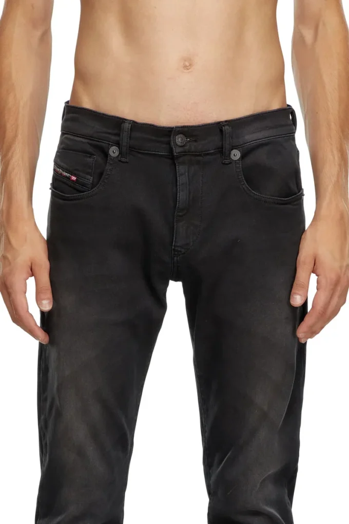 slim 2060 D-Strukt JoggJeans® 0670m En yakın mağazayı bul slim 2060 D-Strukt JoggJeans® 0670m En yakın mağazayı bul