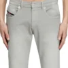 slim 2060 D-Strukt JoggJeans® 0670m En yakın mağazayı bul slim 2060 D-Strukt JoggJeans® 0670m En yakın mağazayı bul