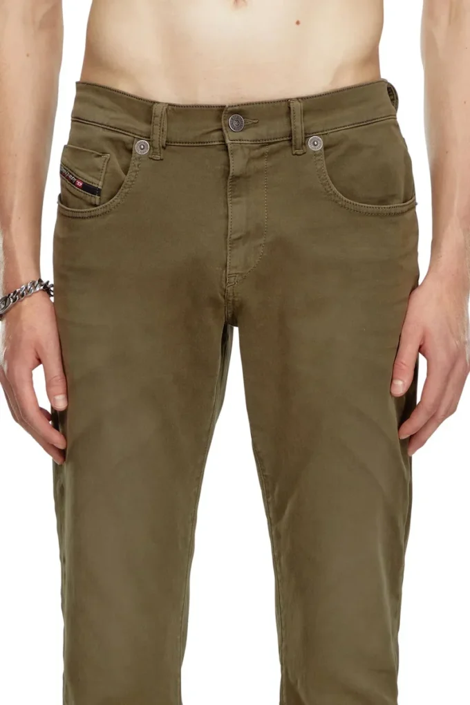 slim 2060 D-Strukt JoggJeans® 0670m En yakın mağazayı bul
