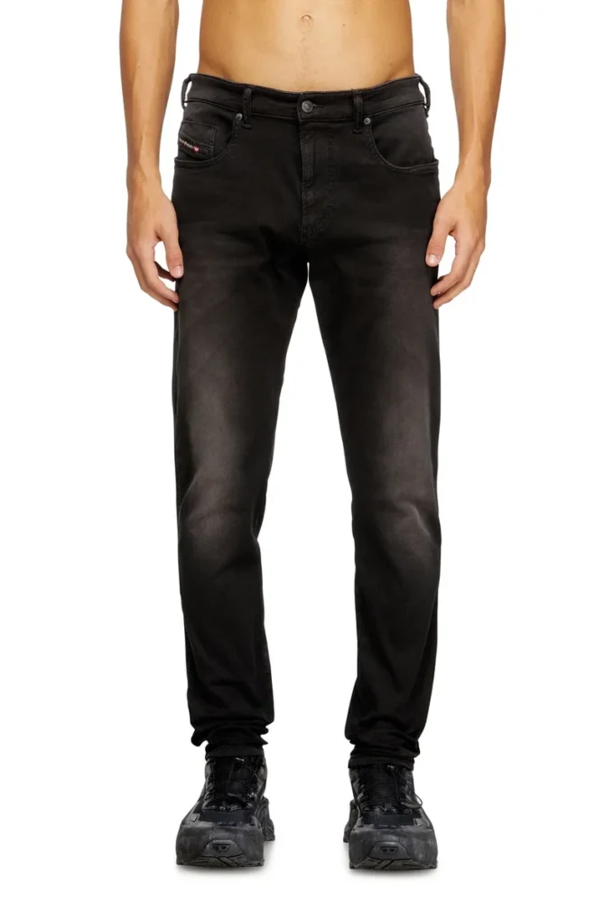 slim 2062 D-Strukt JoggJeans® 0670m En yakın mağazayı bul