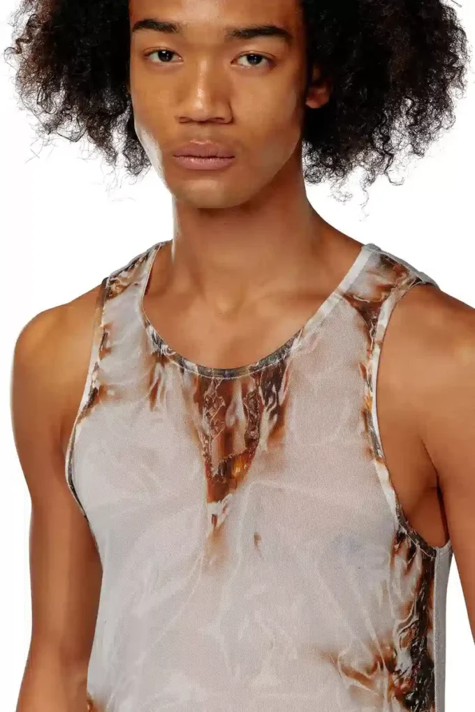 t-lifty-burn-art Yanan plastik baskı desenli tül tank top