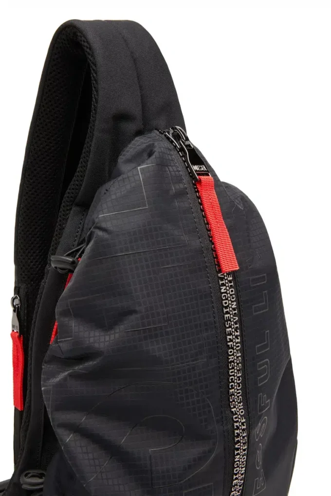 zip-d sling bag x Zip-D-Sling sırt çantası, kareli jakarlı dış yüzey